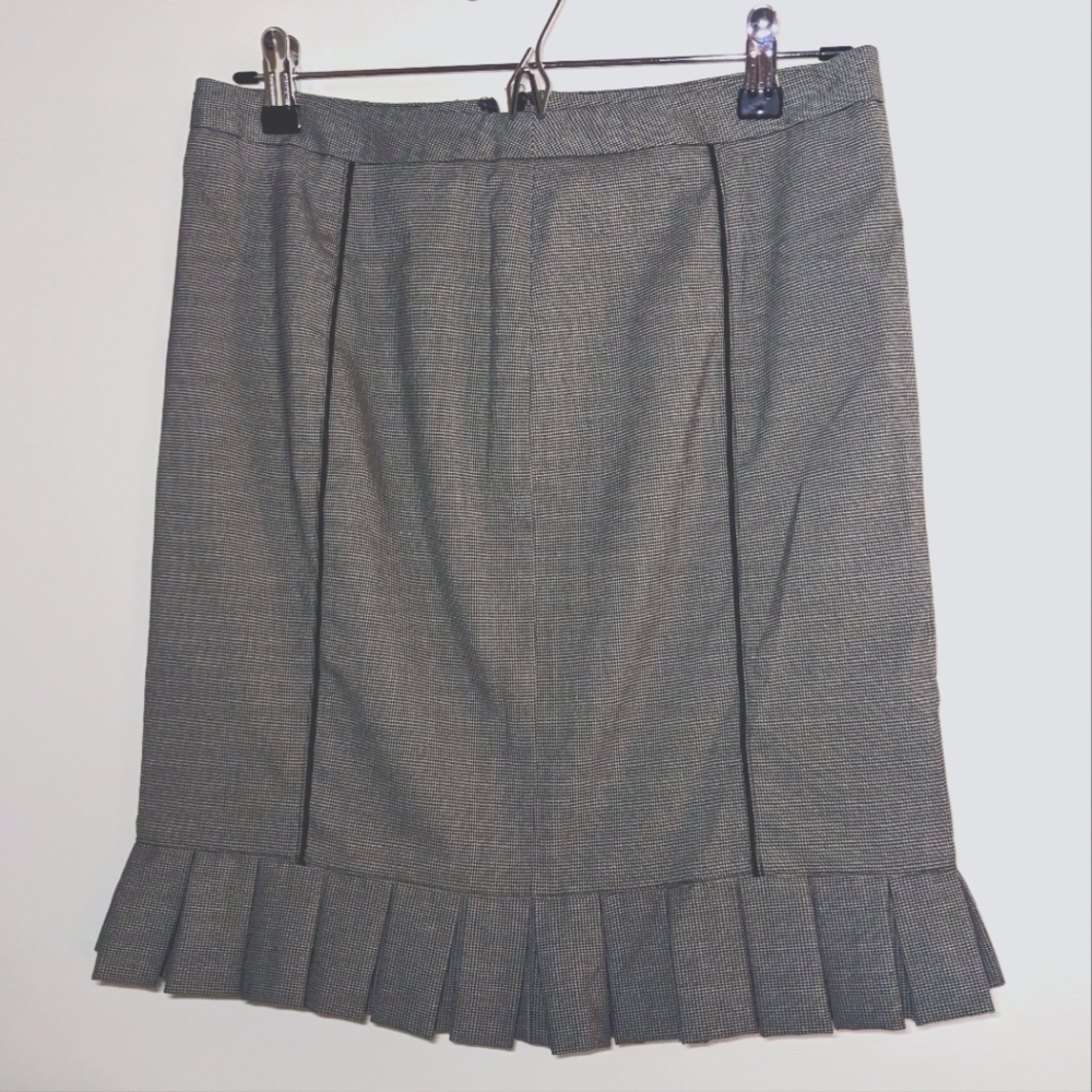 Tokito gray suit skirt (part of coordinating set)